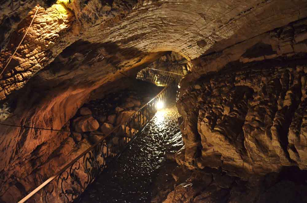 Экскурсия к воронцовским пещерам